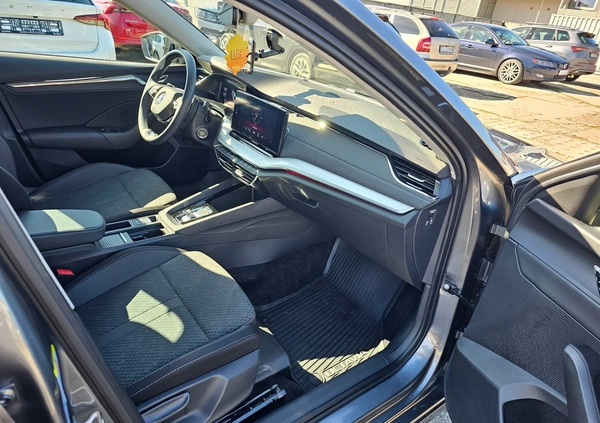 Skoda Octavia cena 134999 przebieg: 7170, rok produkcji 2023 z Brwinów małe 301
